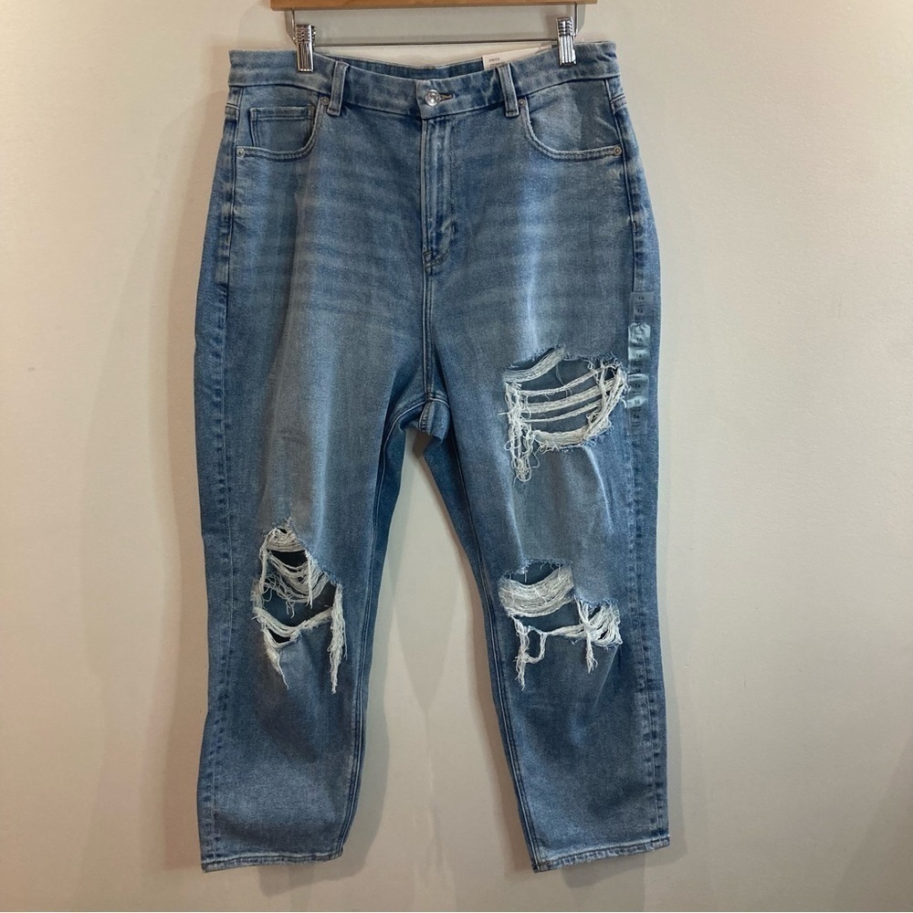 AMERICAN EAGLE Sz 16S Curvy Mom Jeans in Blue Breeze Distressed New With  Tags